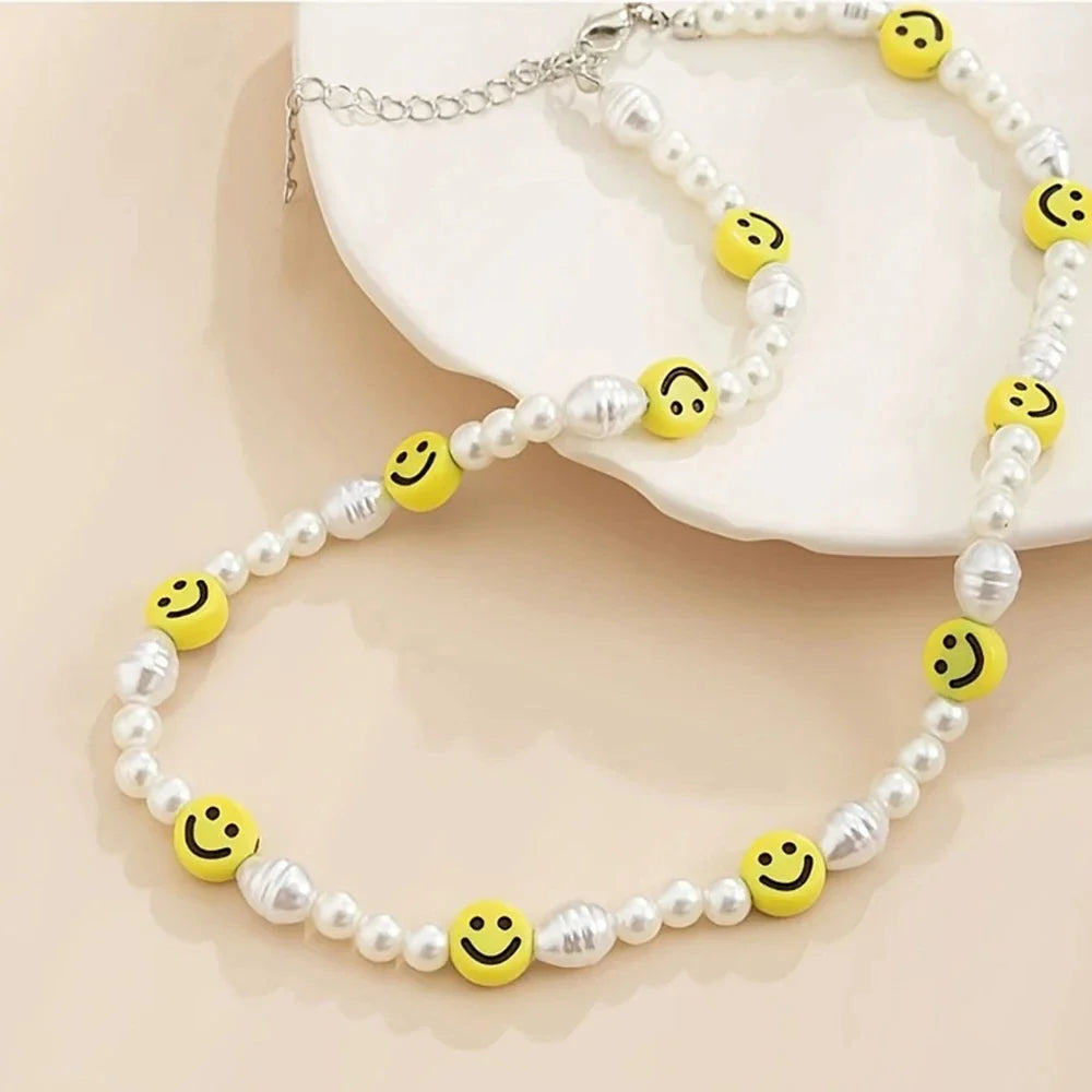 Bracciale con collana con volto sorridente di perle divertenti per donna Uomo Vitalità Sorriso colorato Accessori girocollo con perline Set di gioielli di moda