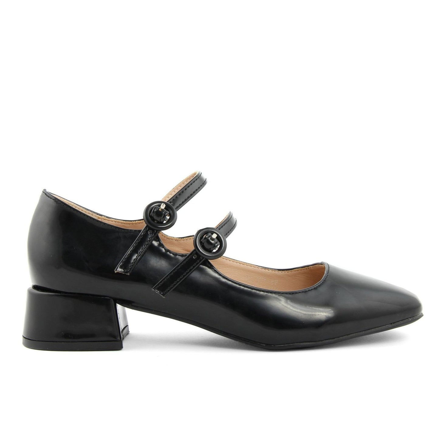 Zapatos de tacón con actitud de moda 