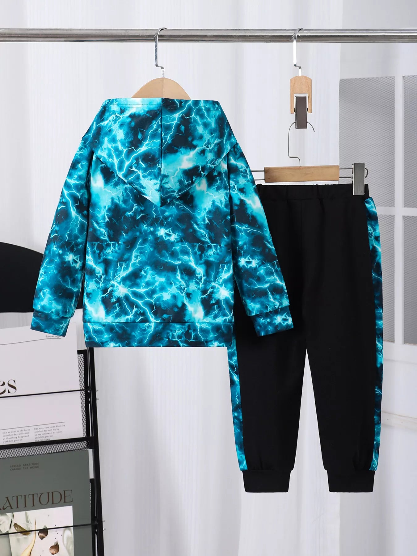 977d4314dc3f4b76af70d610b2d3a94b-Max-Origin