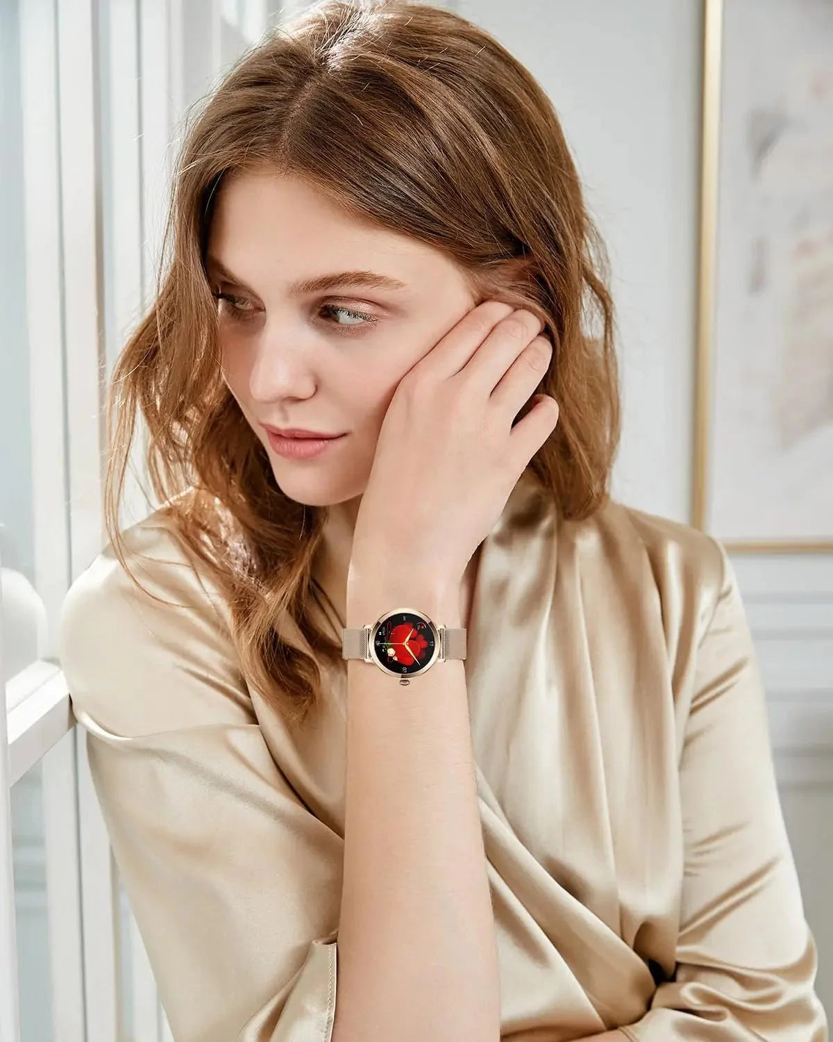 Smartwatch da donna IP68, modello 2025 con schermo AMOLED da 1,43", chiamate Bluetooth, oltre 120 sport disponibili, monitoraggio frequenza cardiaca, SpO2, pressione sanguigna e sonno. Smartwatch per Android e iOS.