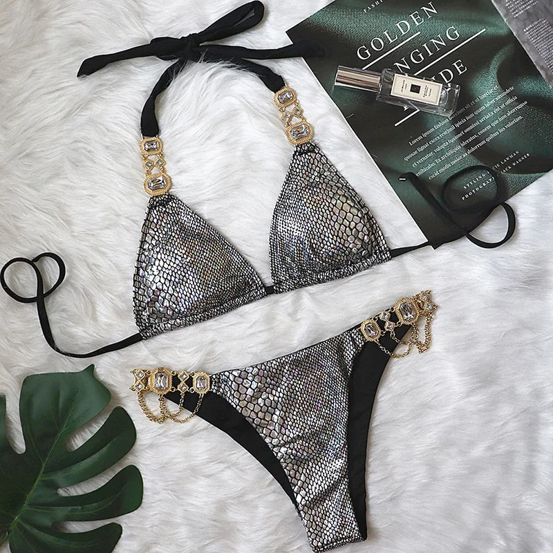 Catene di metallo con scollo all'americana Strass Diamante Bikini Costume da bagno donna Costumi da bagno femminili Due pezzi Bikini set Costume da bagno brasiliano Swim