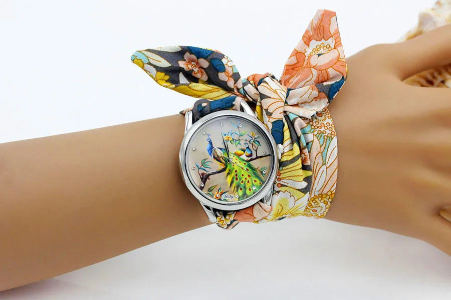 Shsby Nuovo orologio da polso in stoffa da donna Orologio da donna alla moda Orologio al quarzo argento di alta qualità Orologio da ragazza dolce Orologio in tessuto