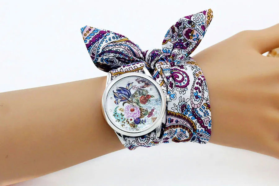 Shsby Nuovo orologio da polso in stoffa da donna Orologio da donna alla moda Orologio al quarzo argento di alta qualità Orologio da ragazza dolce Orologio in tessuto