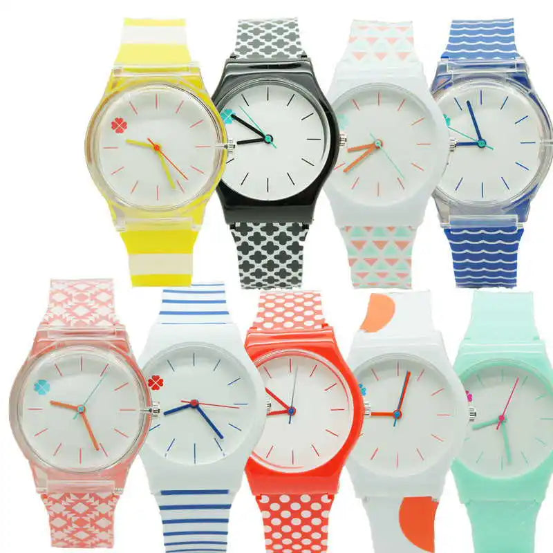Orologio da studente/donna con cinturino in silicone alla moda casual Orologio in cristallo classico di alta qualità con novità per cartoni animati