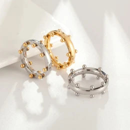 Set di gioielli di lusso Bracciale rigido in acciaio inossidabile Anello da dito Orecchini a cerchio con mini sfere per regali di gioielli di moda da donna