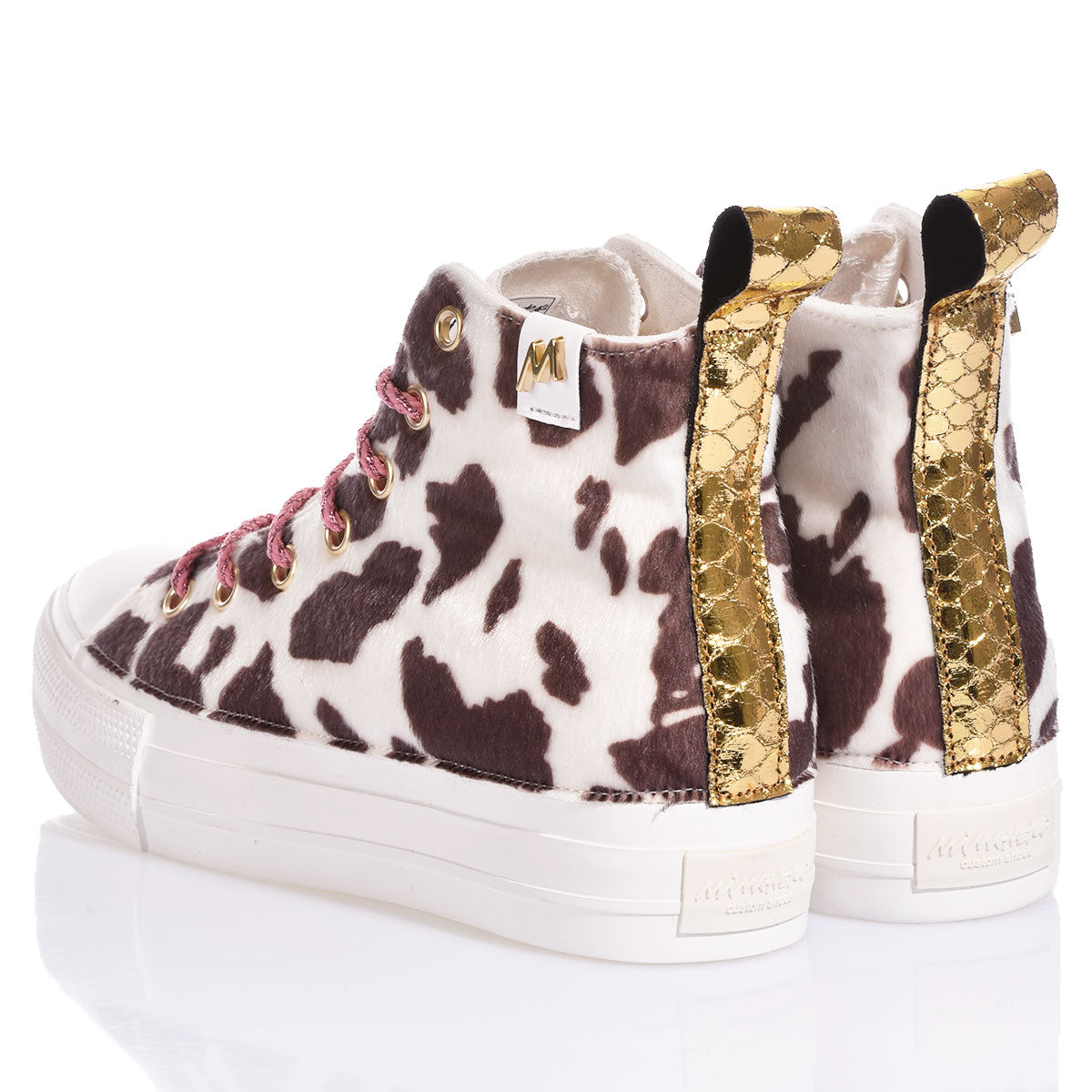 Mimanera Airlines Platform Cow