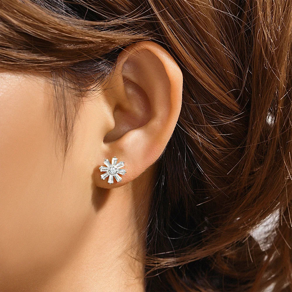 Orecchini con polsini piatti filettati con nappa tempestata di diamanti di nuovo stile, accessori per orecchie in stile europeo e americano.