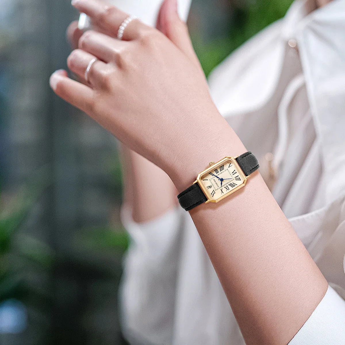 LUCKY FOX 2 pezzi confezione regalo di lusso leggera set braccialetto orologio orologio al quarzo quadrato da donna semplice e alla moda regalo del festival Reloj