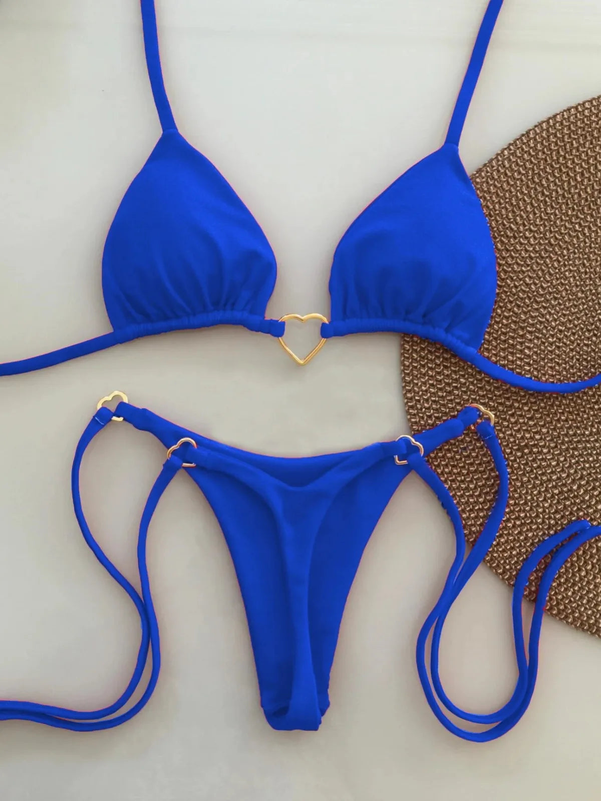 Nuovo costume da donna bikini bianco tinta unita costume da bagno alla moda con lacci a vita bassa set da due pezzi