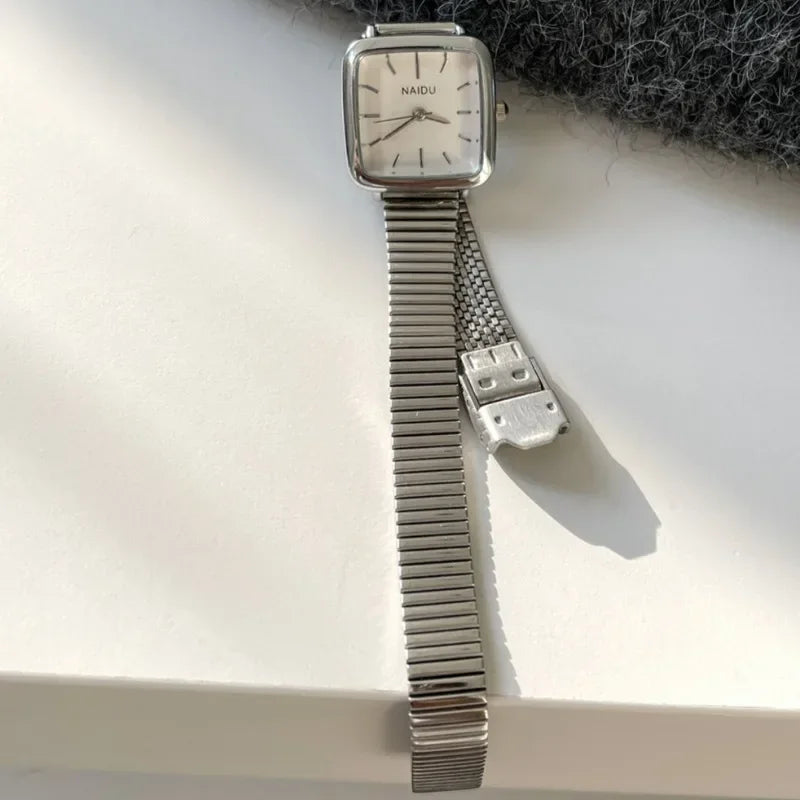 Orologio al quarzo semplice di marca per donna Orologi da donna regalo di lusso retrò Orologi da polso con cinturino in acciaio inossidabile regolabile con quadrante piccolo