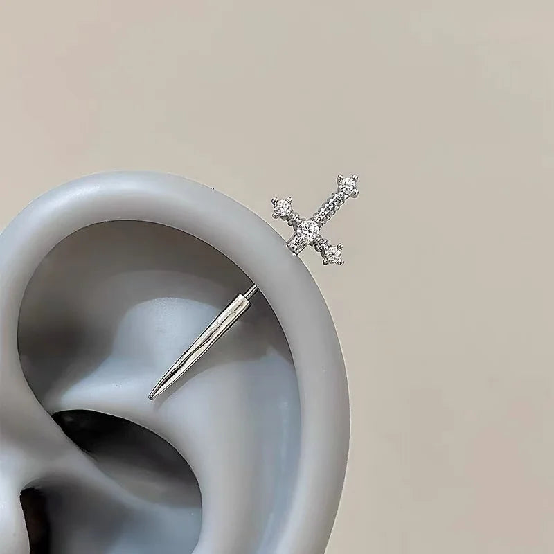 New Fashion Love Wings Cross Acciaio inossidabile Osso dell'orecchio Chiodo Zircone lucido Orecchino con filo alla moda per le donne Accessorio per piercing al corpo