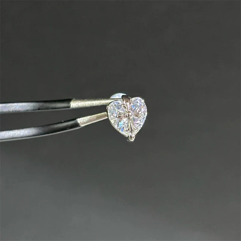 New Fashion Love Wings Cross Acciaio inossidabile Osso dell'orecchio Chiodo Zircone lucido Orecchino con filo alla moda per le donne Accessorio per piercing al corpo