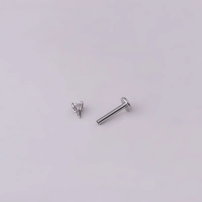 Orecchini a bottone per trago penetrante in acciaio inossidabile da 2 pezzi, orecchino per cartilagine elicoidale con labret di cristallo piccolo per gioielli per il corpo delle donne