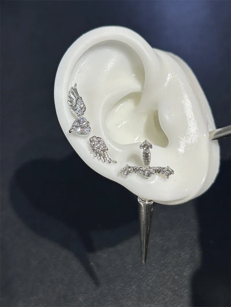 New Fashion Love Wings Cross Acciaio inossidabile Osso dell'orecchio Chiodo Zircone lucido Orecchino con filo alla moda per le donne Accessorio per piercing al corpo