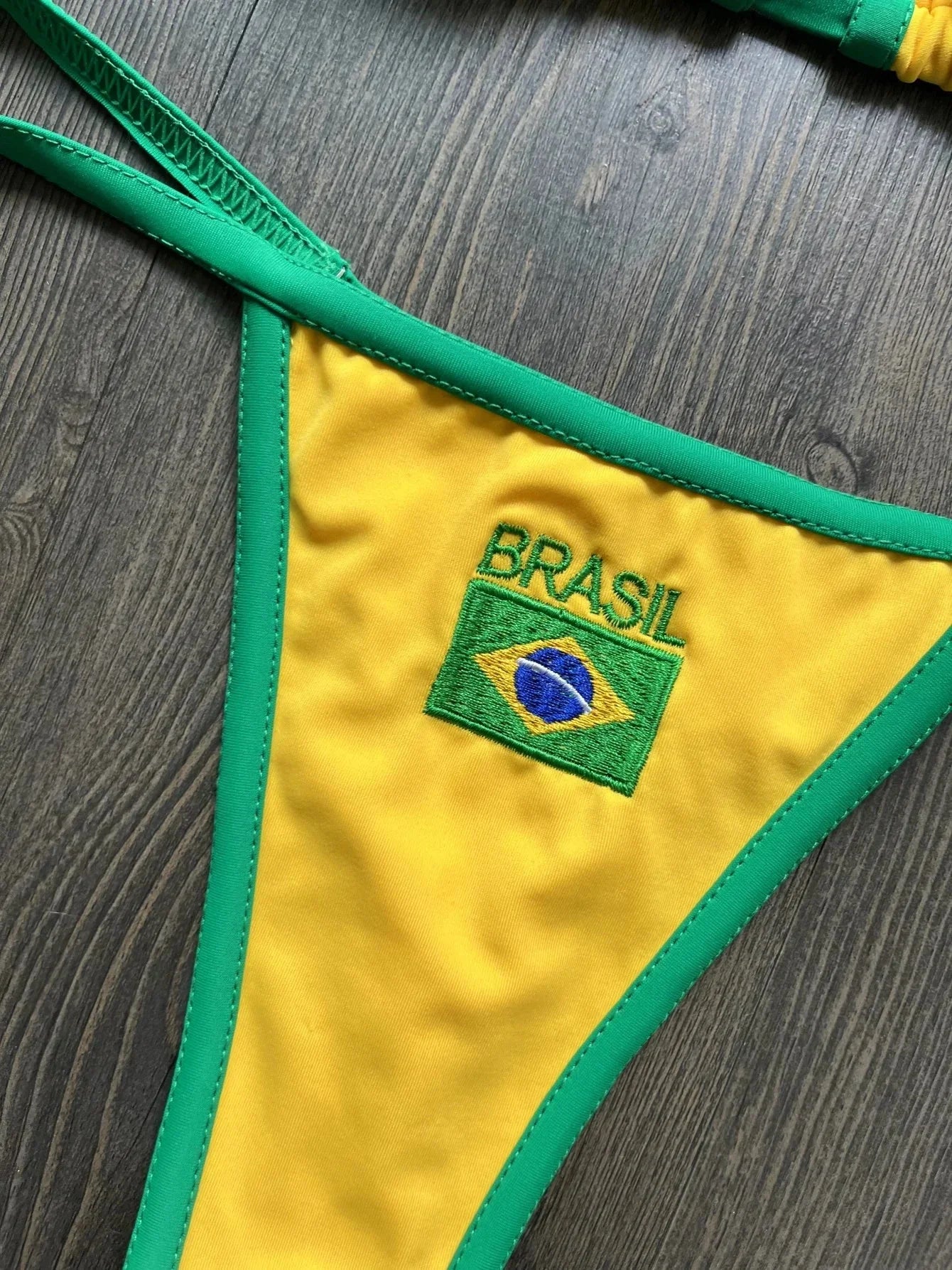 Costume da Bagno Bikini Brasiliano Ricamato a Contrasto con Patchwork per Donna - Set Estivo da Spiaggia