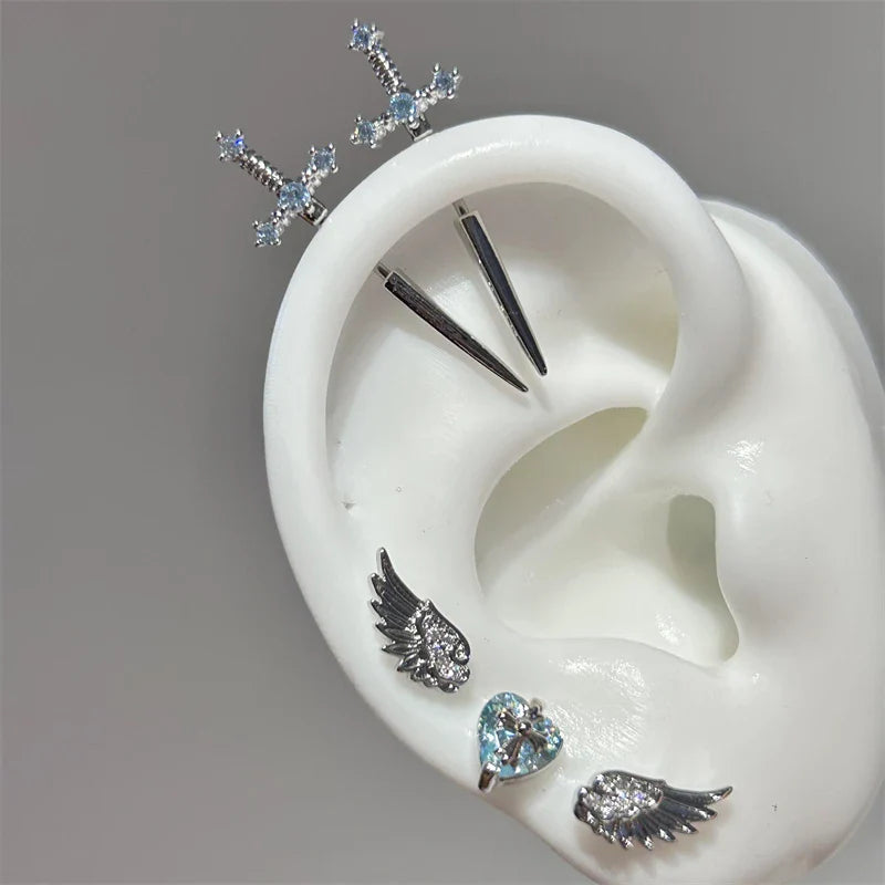 New Fashion Love Wings Cross Acciaio inossidabile Osso dell'orecchio Chiodo Zircone lucido Orecchino con filo alla moda per le donne Accessorio per piercing al corpo