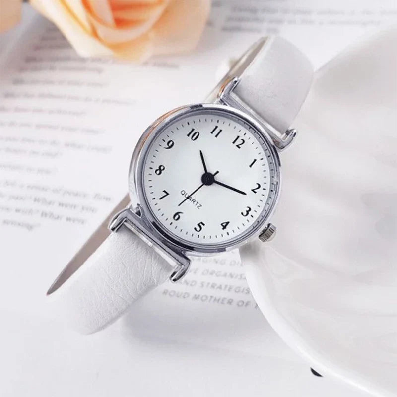 Orologio da donna alla moda con quadrante piccolo, cinturino in pelle casual, orologi da polso al quarzo da donna