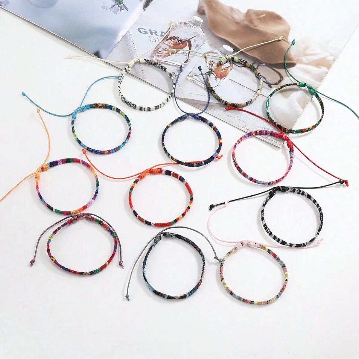Set di 12 braccialetti Boho Surfer Beach per uomo e donna, braccialetti estivi Boho intrecciati, gioielli fatti a mano per festival