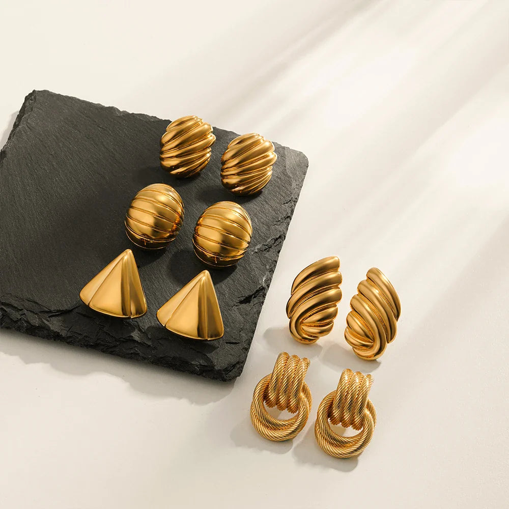 Orecchini a Perno Geometrici a Forma di C Multistrato Placcati in Oro 18K, Antiruggine, in Acciaio Inossidabile per Donne