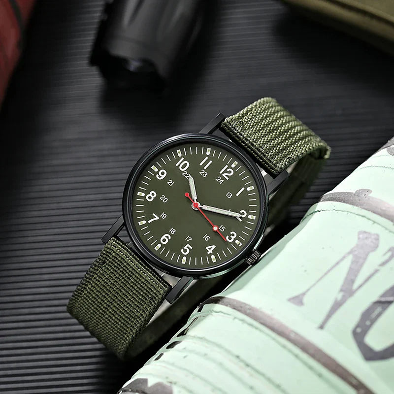 Orologio da polso sportivo al quarzo da polso da uomo con cinturino in Nylon luminoso orologi da polso resistenti agli urti