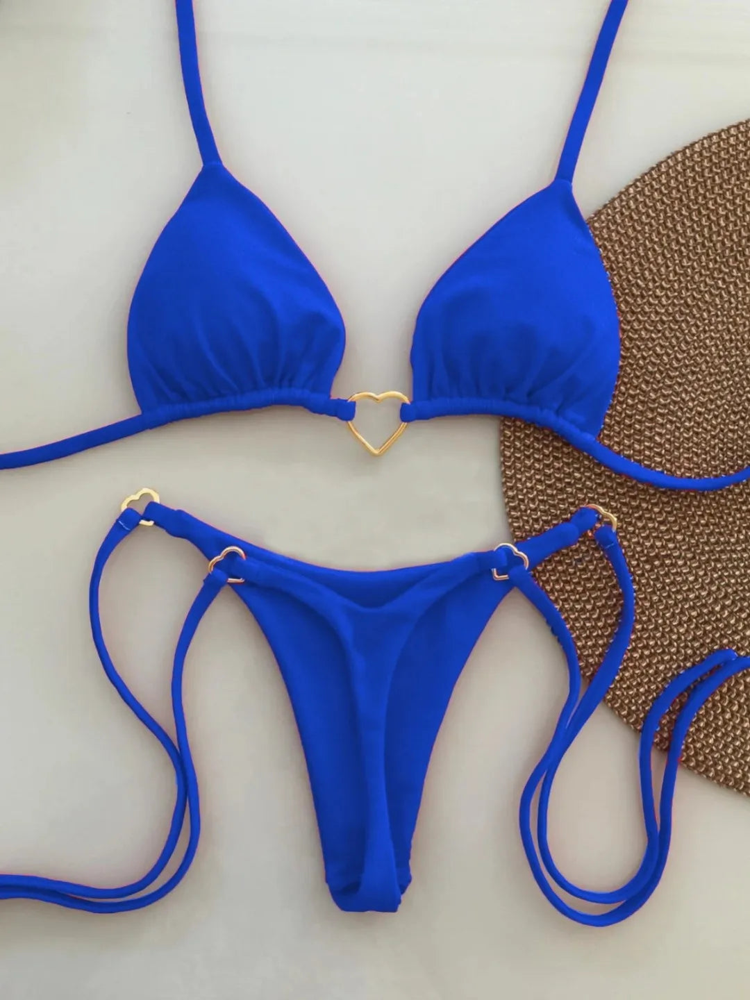 Nuovo costume da donna bikini bianco tinta unita costume da bagno alla moda con lacci a vita bassa set da due pezzi