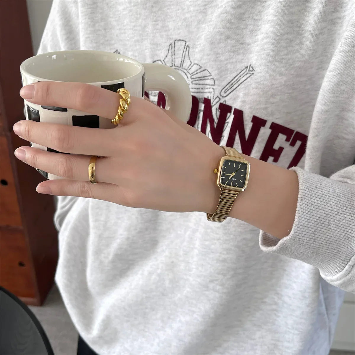 Orologio al quarzo semplice di marca per donna Orologi da donna regalo di lusso retrò Orologi da polso con cinturino in acciaio inossidabile regolabile con quadrante piccolo