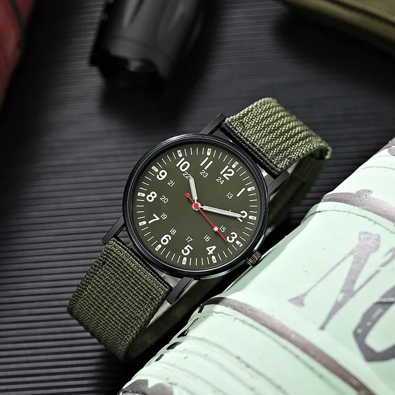 Orologi da uomo di design di lusso Orologio vincitore da uomo in lega a carica manuale luminoso Orologio da polso compatto squisito da uomo Relogios Masculino