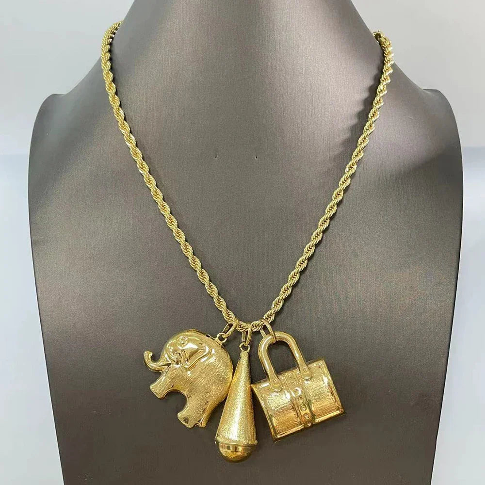 Collana placcata in oro Set di gioielli boutique Set di collane da sposa Set di gioielli di qualità di lusso per uomini e donne