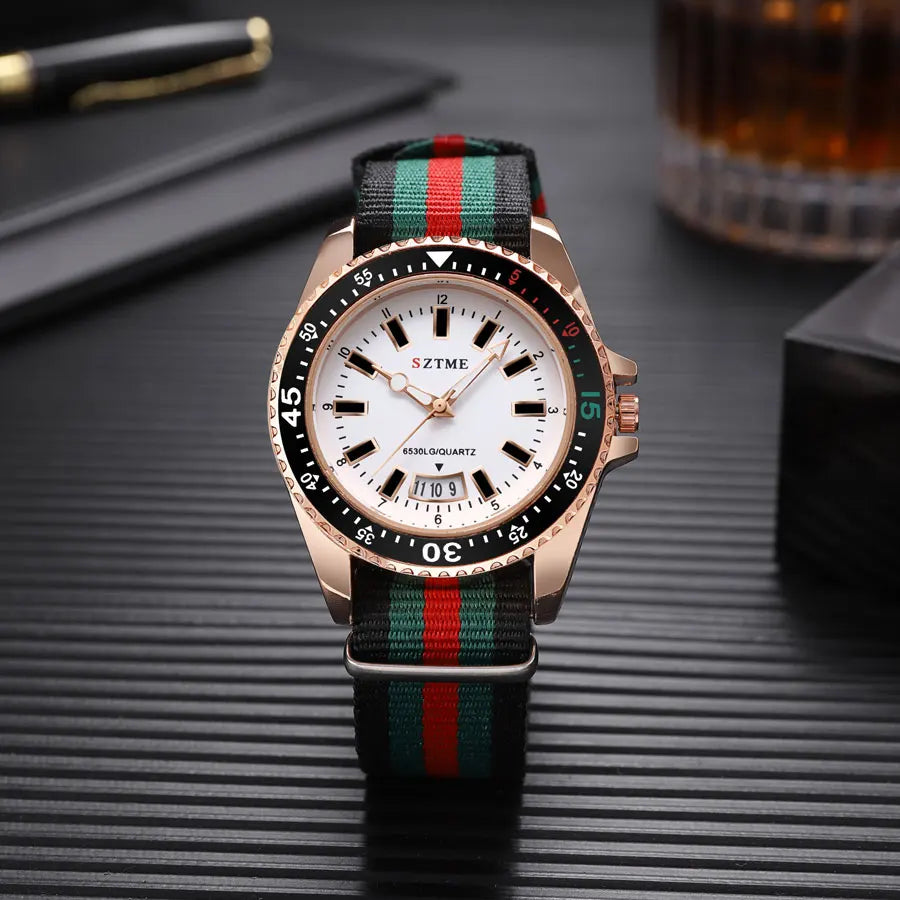 Nuovo orologio da calendario con cinturino in nylon da uomo alla moda, lussuoso e semplice orologio al quarzo con luce notturna per uomo d'affari e donna
