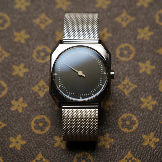 SKU Orologio da uomo retrò con un puntatore - Orologio al quarzo quadrato stile vintage Orologio da polso alla moda dal design unico per orologio da uomo in lega