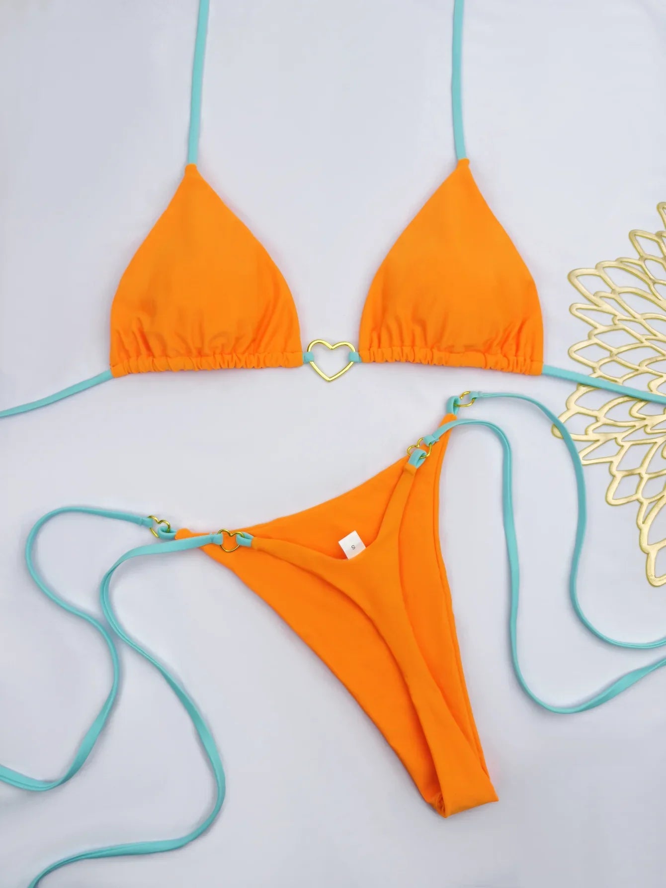 Nuovo costume da donna bikini bianco tinta unita costume da bagno alla moda con lacci a vita bassa set da due pezzi