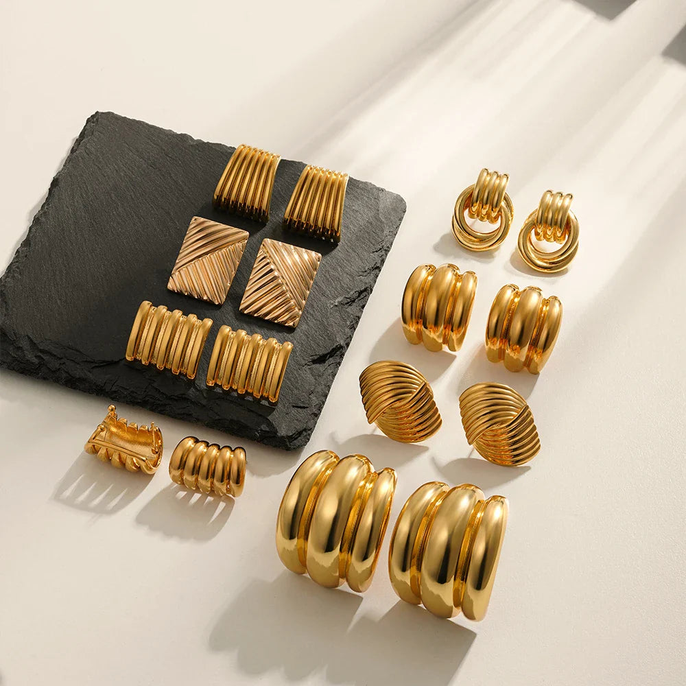 Orecchini a Perno Geometrici a Forma di C Multistrato Placcati in Oro 18K, Antiruggine, in Acciaio Inossidabile per Donne