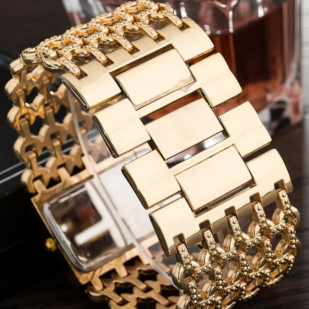 Orologio al quarzo da donna in oro nobile di lusso, orologio da donna con cinturino scheletrato, orologio completo