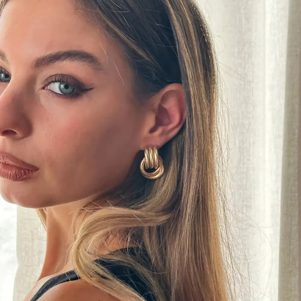 Orecchini a Perno Geometrici a Forma di C Multistrato Placcati in Oro 18K, Antiruggine, in Acciaio Inossidabile per Donne