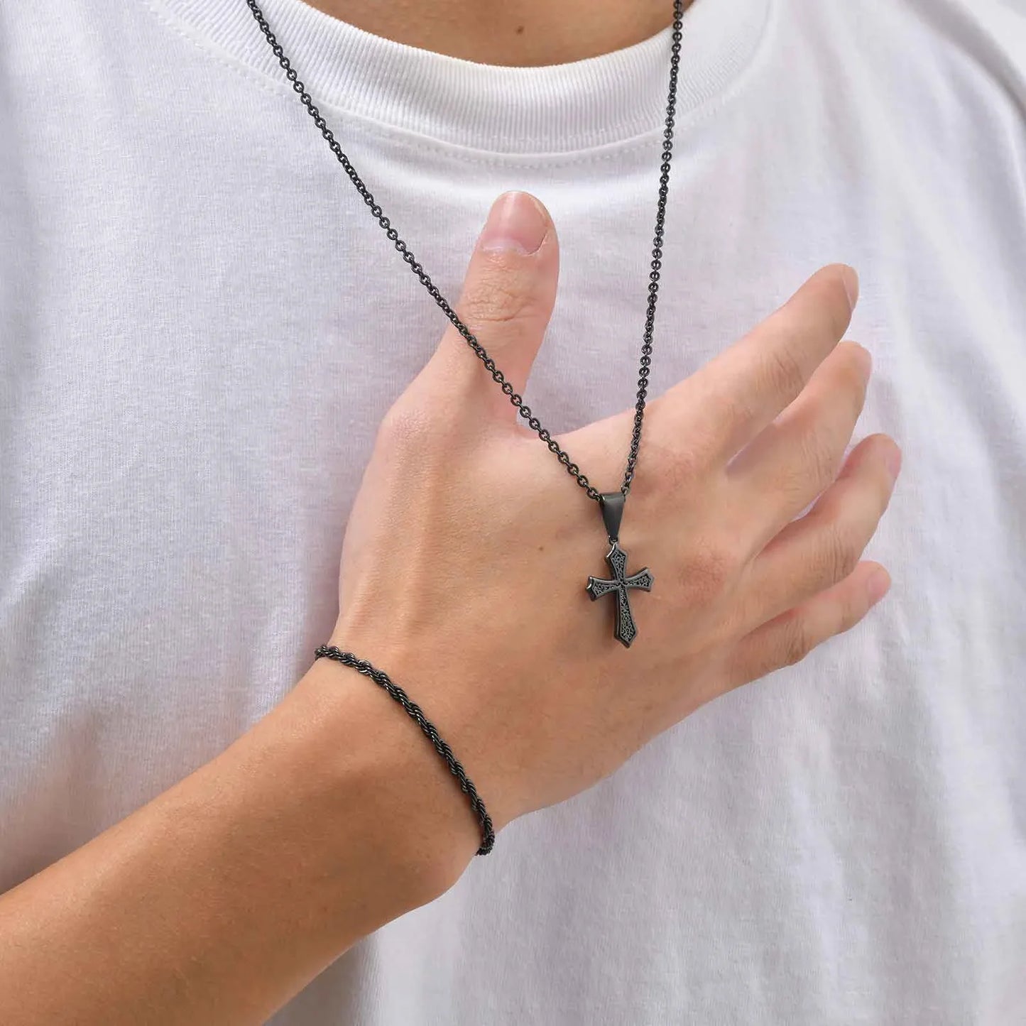 Vnox Set di 2 Pezzi Collana con Ciondolo e Bracciale da Uomo, Set di Gioielli in Acciaio Inossidabile Colore Nero Oro Argento, Regali di Gioielleria alla Moda