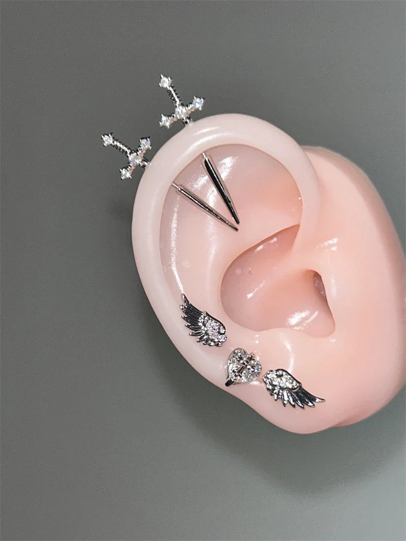 New Fashion Love Wings Cross Acciaio inossidabile Osso dell'orecchio Chiodo Zircone lucido Orecchino con filo alla moda per le donne Accessorio per piercing al corpo