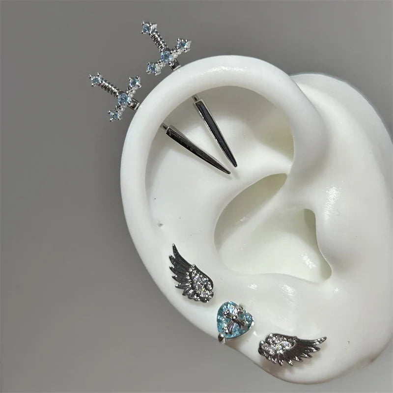 New Fashion Love Wings Cross Acciaio inossidabile Osso dell'orecchio Chiodo Zircone lucido Orecchino con filo alla moda per le donne Accessorio per piercing al corpo