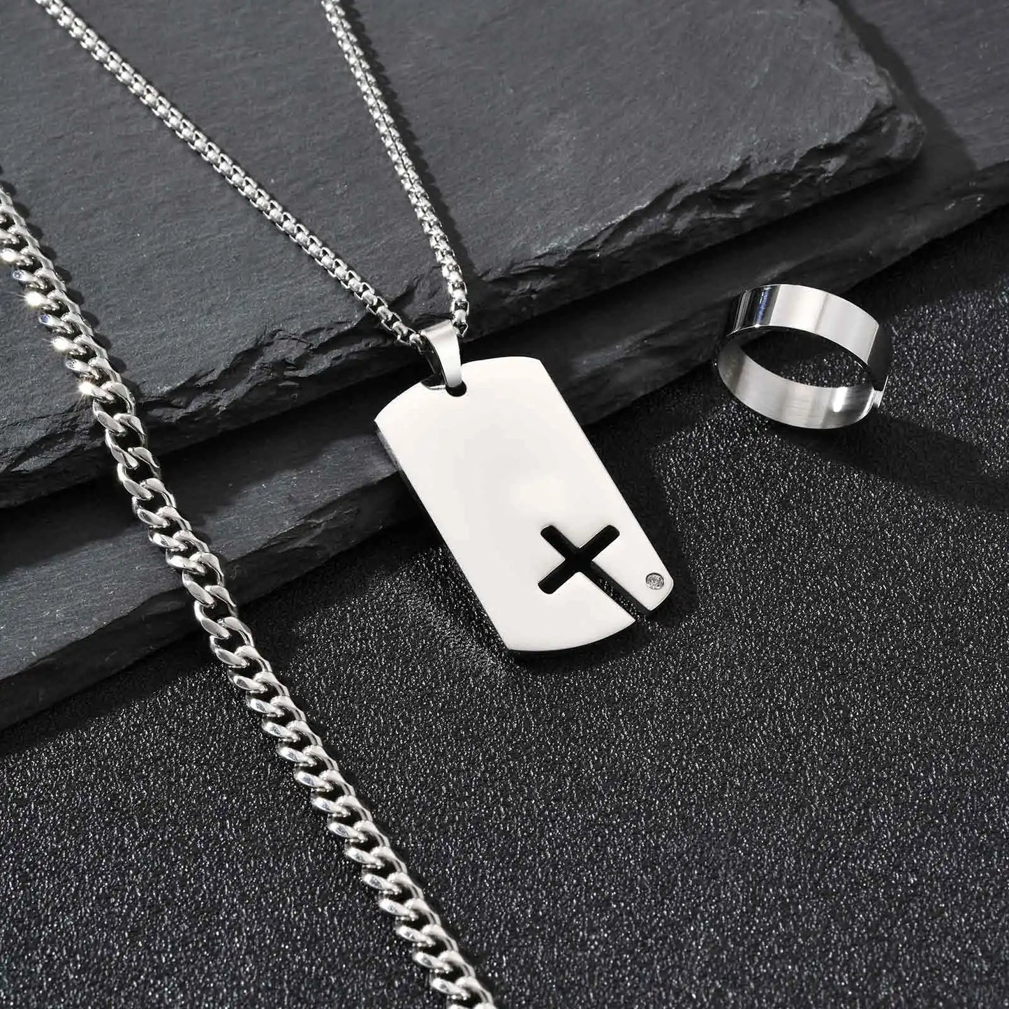 Set di 3 Pezzi: Collana Dogtag per Uomini e Ragazzi, Bracciale con Catena Cubana in Acciaio Inossidabile, Set di Anelli Impermeabili Regalo