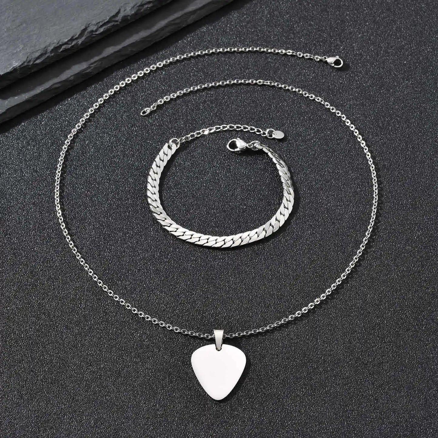 Vnox Set di 2 Pezzi Collana con Ciondolo e Bracciale da Uomo, Set di Gioielli in Acciaio Inossidabile Colore Nero Oro Argento, Regali di Gioielleria alla Moda
