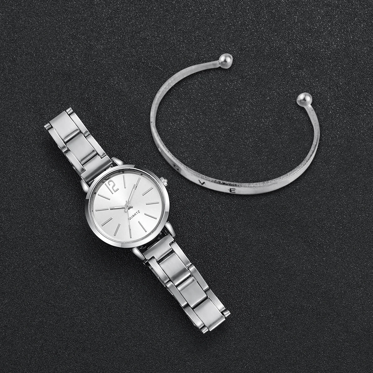 Set di braccialetti con apertura per orologio da polso al quarzo con cinturino in acciaio dorato alla moda da donna 2 pezzi