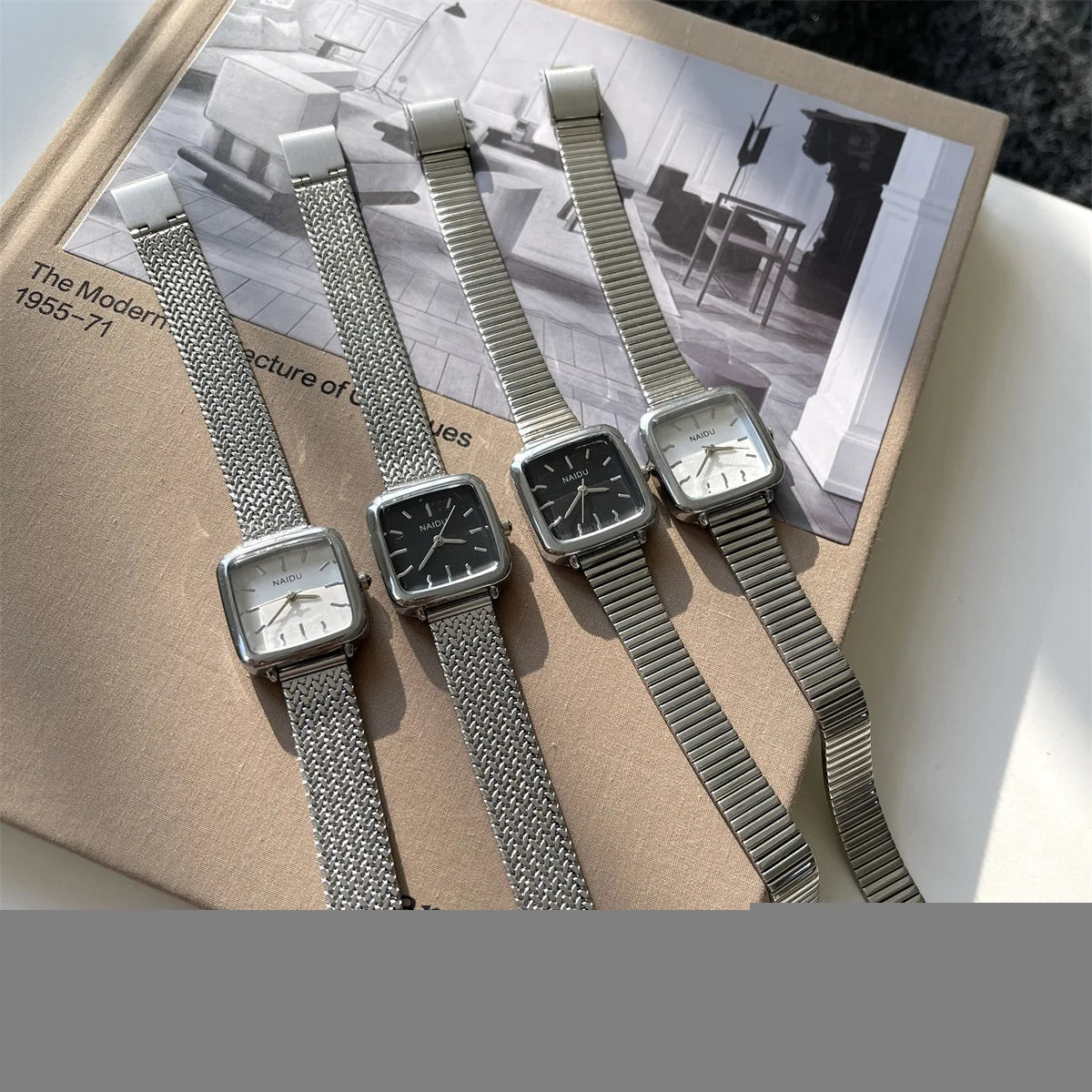Orologio al quarzo semplice di marca per donna Orologi da donna regalo di lusso retrò Orologi da polso con cinturino in acciaio inossidabile regolabile con quadrante piccolo