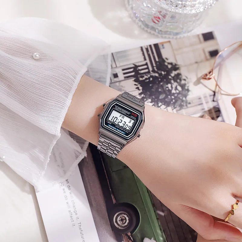 Orologio digitale multifunzione LED da donna retrò unisex F91W Orologio sportivo da polso elettronico da donna in acciaio inossidabile
