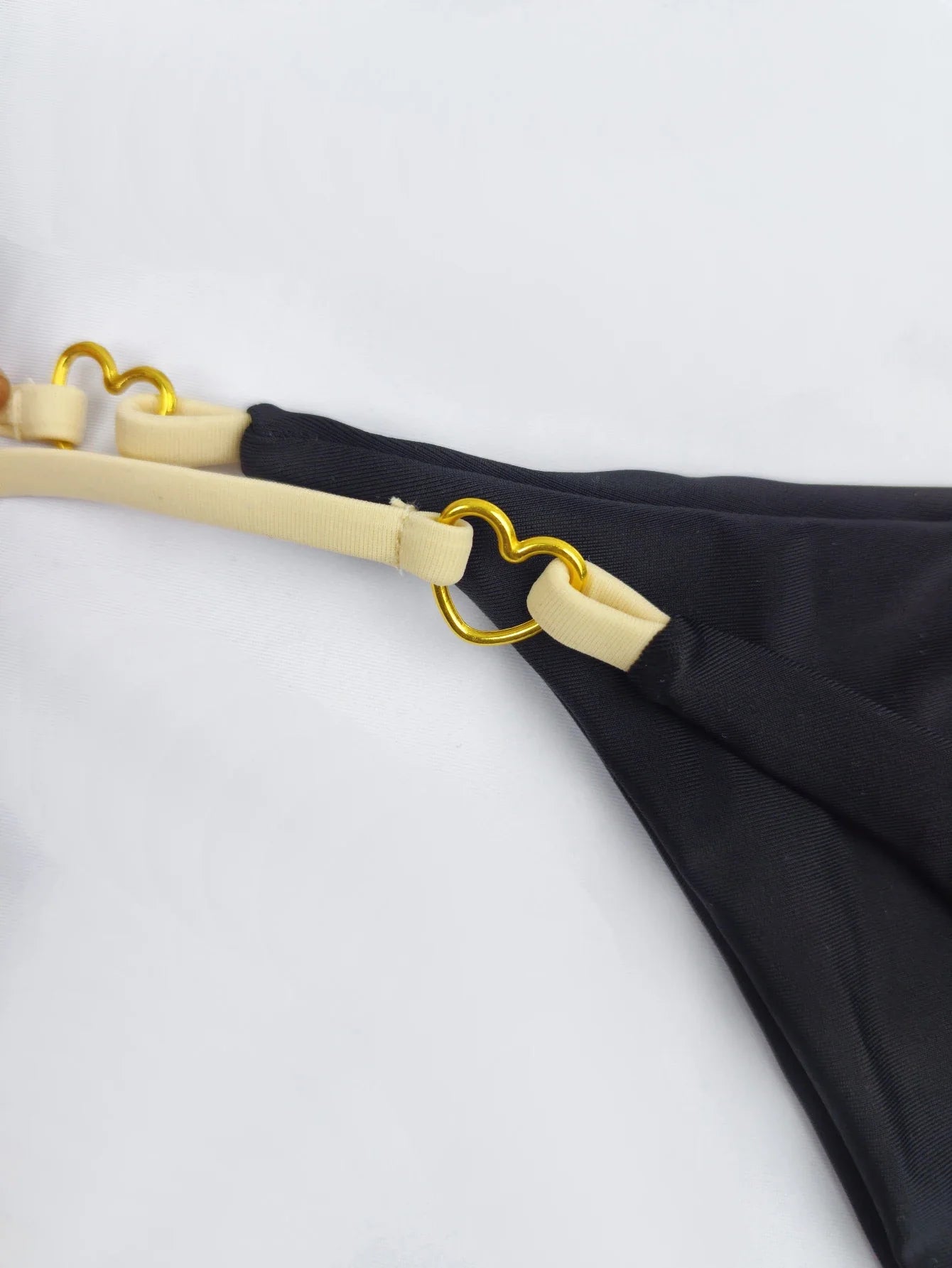 Nuovo costume da donna bikini bianco tinta unita costume da bagno alla moda con lacci a vita bassa set da due pezzi