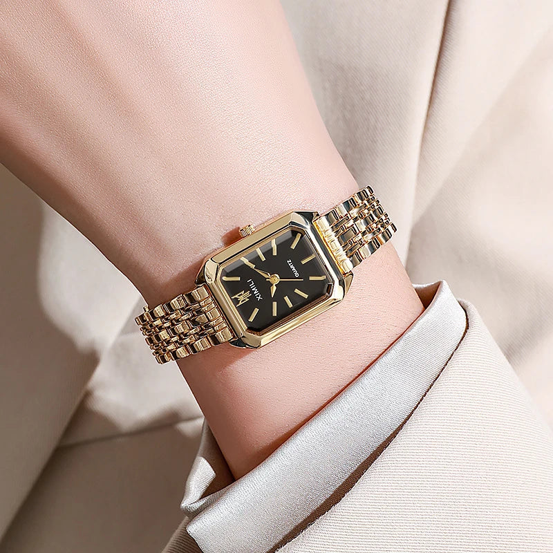 2025 Orologio da polso con cinturino in acciaio inossidabile di marca calda Orologio da polso al quarzo regalo di lusso da donna Orologio da polso al quarzo quadrato semplice moda studente