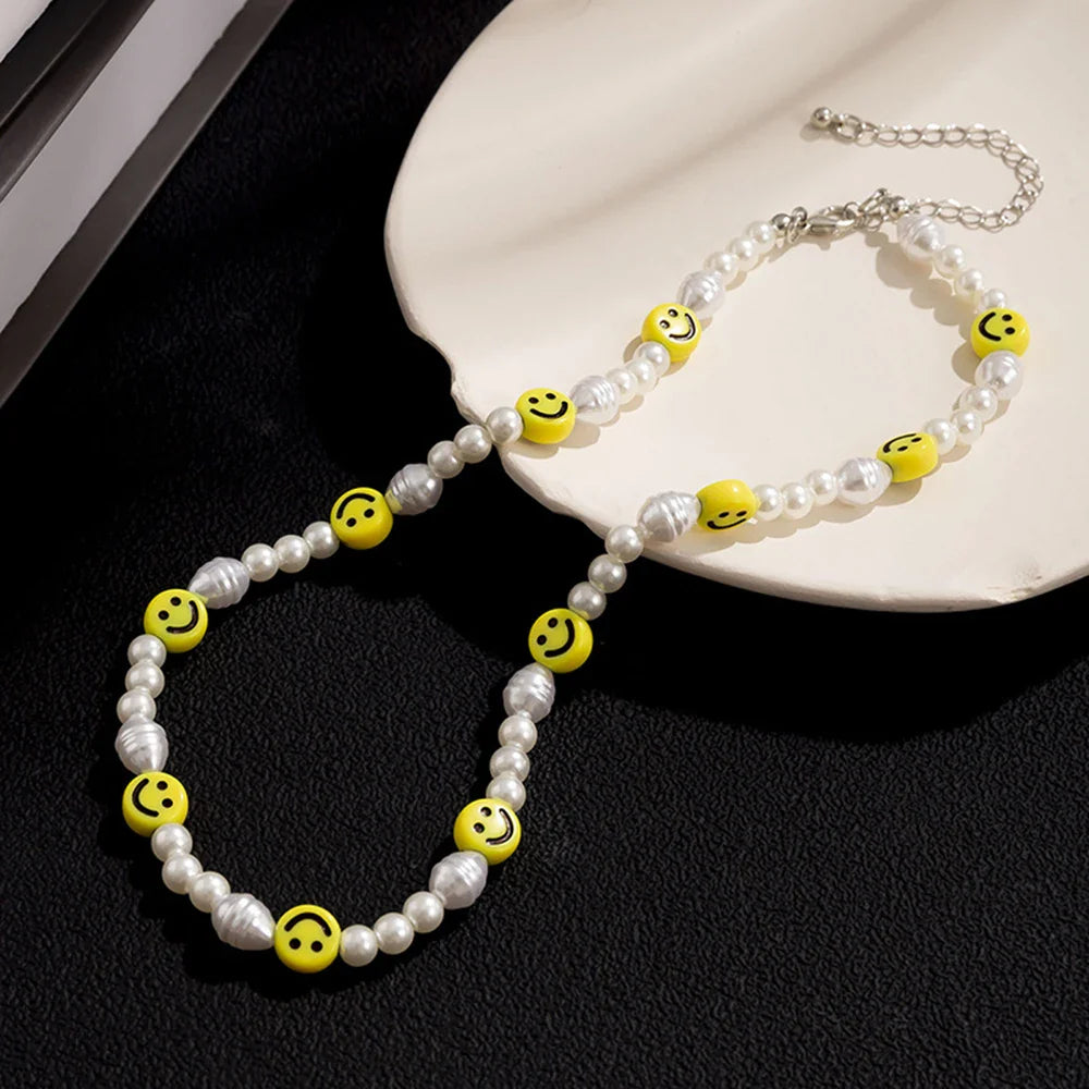 Bracciale con collana con volto sorridente di perle divertenti per donna Uomo Vitalità Sorriso colorato Accessori girocollo con perline Set di gioielli di moda