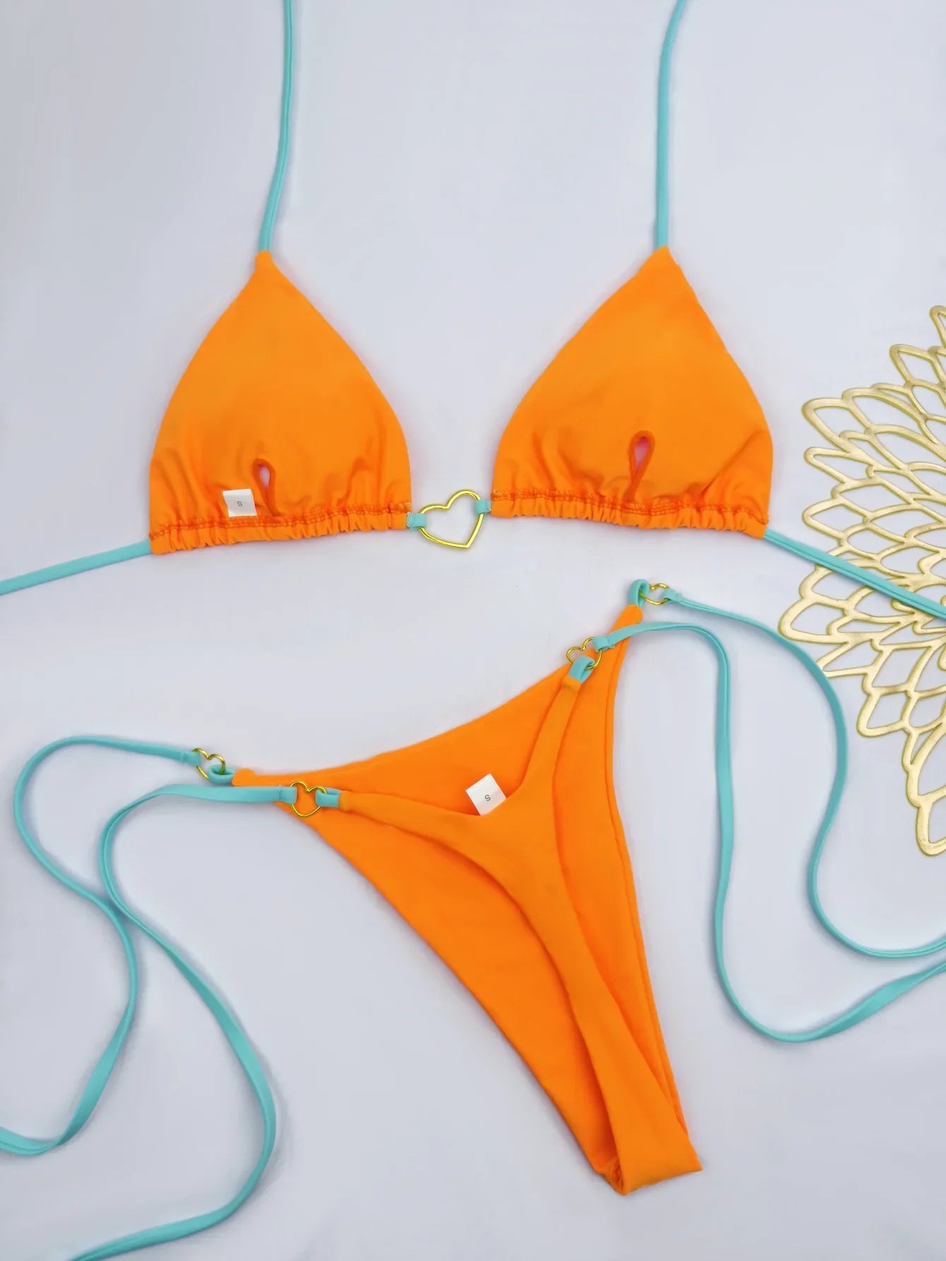 Nuovo costume da donna bikini bianco tinta unita costume da bagno alla moda con lacci a vita bassa set da due pezzi