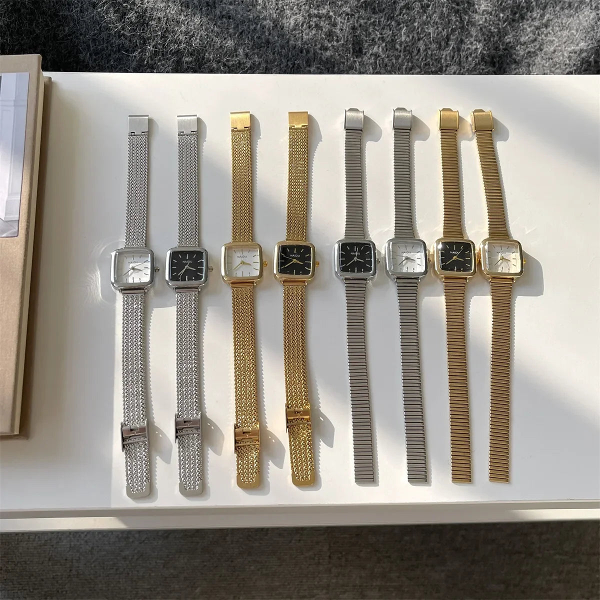 Orologio al quarzo semplice di marca per donna Orologi da donna regalo di lusso retrò Orologi da polso con cinturino in acciaio inossidabile regolabile con quadrante piccolo