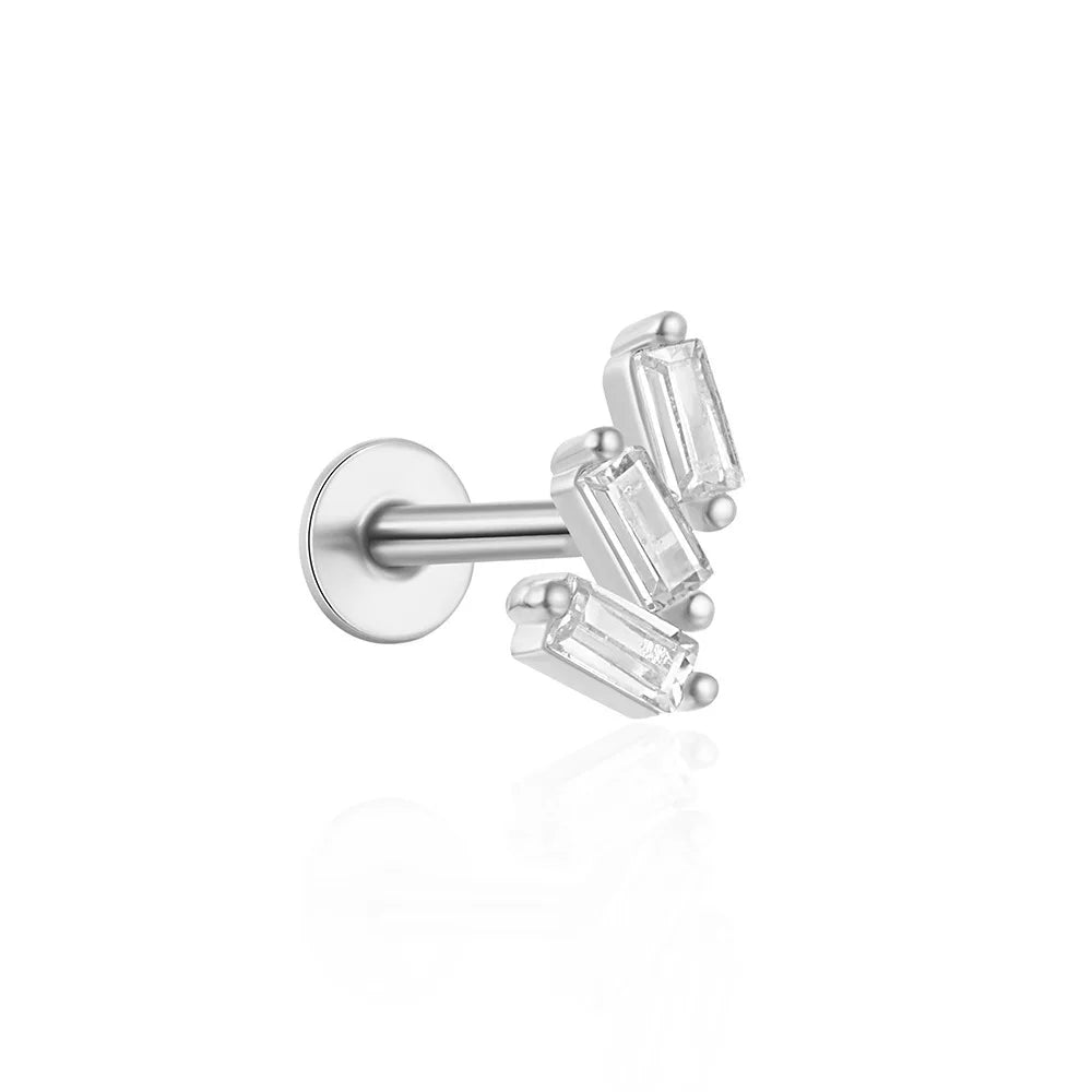 Orecchini con polsini piatti filettati con nappa tempestata di diamanti di nuovo stile, accessori per orecchie in stile europeo e americano.