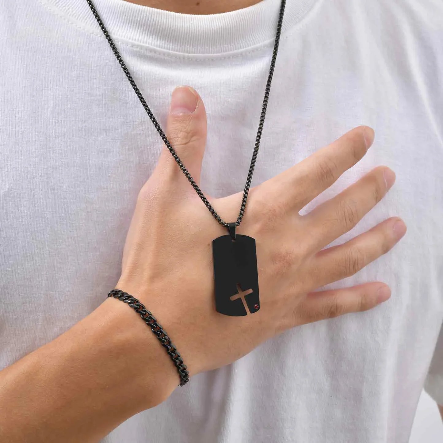 Vnox Set di 2 Pezzi Collana con Ciondolo e Bracciale da Uomo, Set di Gioielli in Acciaio Inossidabile Colore Nero Oro Argento, Regali di Gioielleria alla Moda