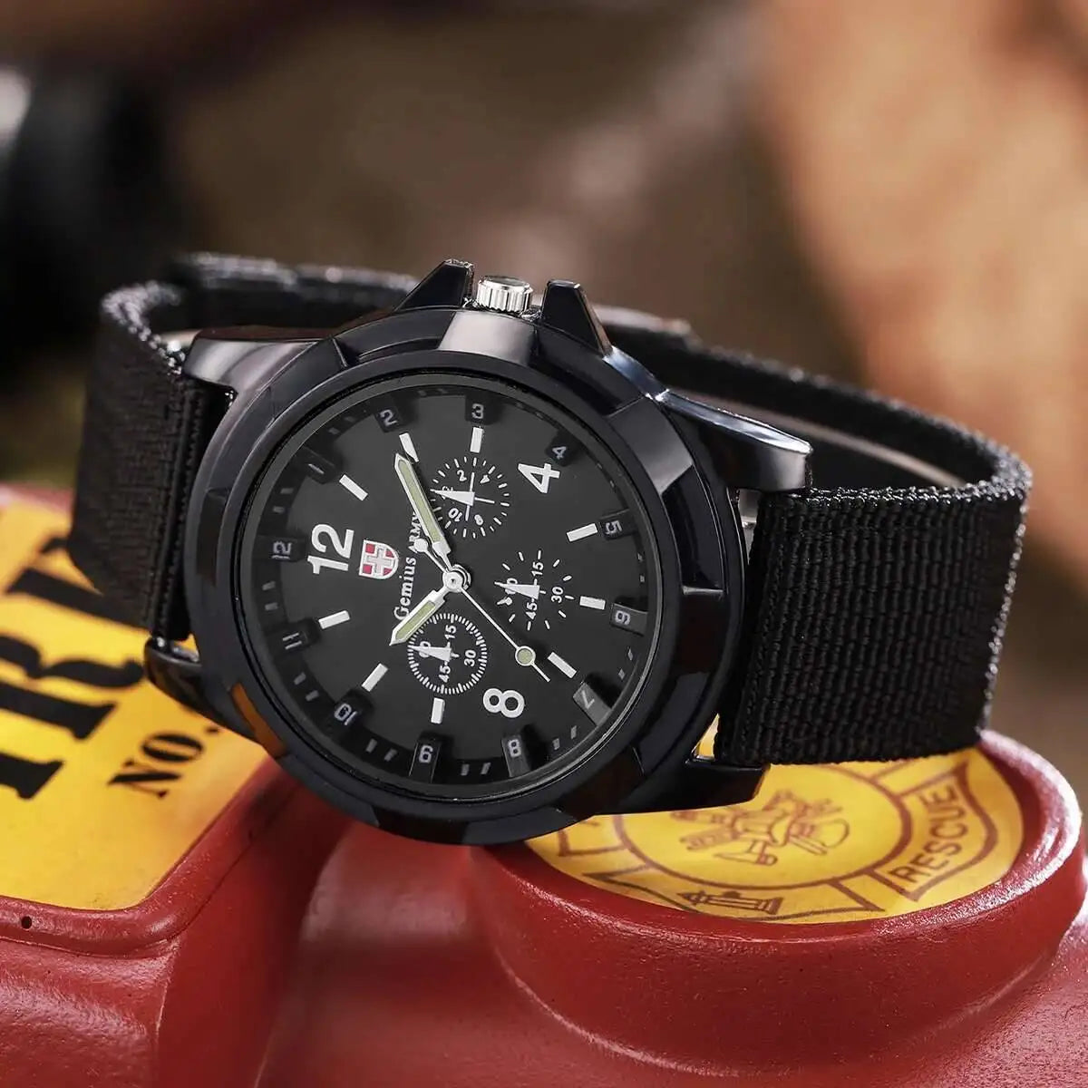 Orologi militari da uomo casual Orologio da polso sportivo al quarzo Cinturino in nylon Orologio da uomo Relogio Masculino (senza scatola)